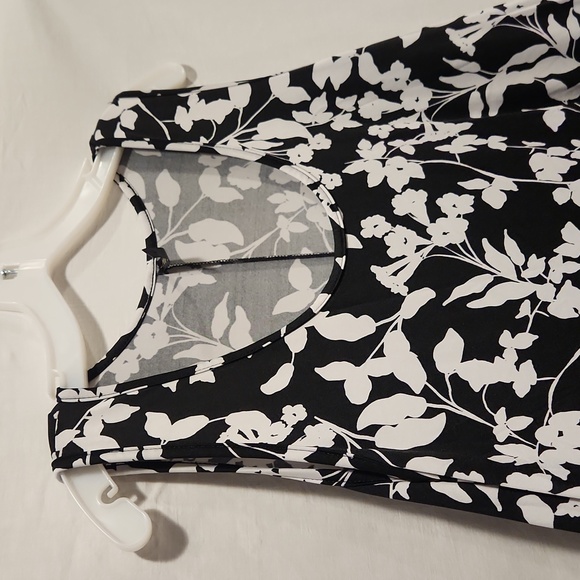Large, Piphany floral black and white sleeveless dress - Picture 1 of 7